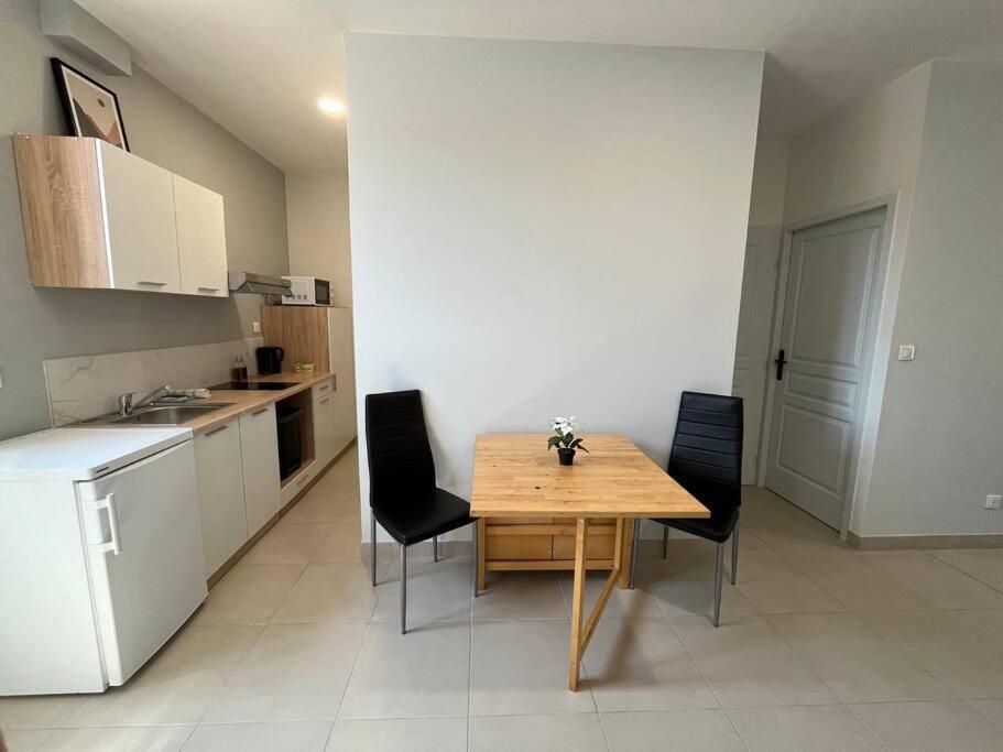 Bel Appartement A 15 Min De Lyon Saint-Fons Bagian luar foto